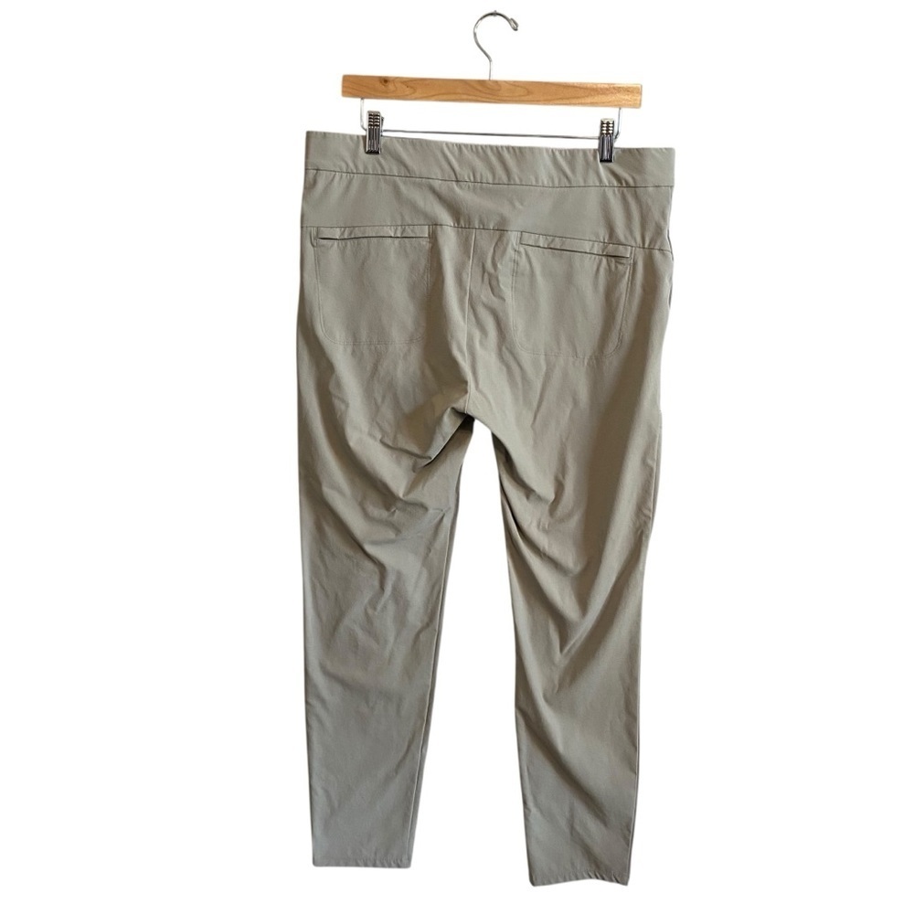 Athleta Beige Tan Neutral Mid Rise Wander Stash Skinny Pant Size 14 - Picture 4 of 7